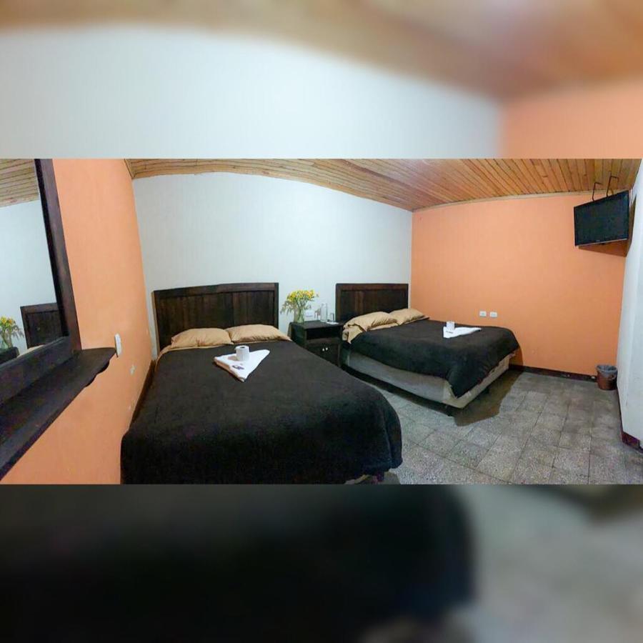 Hotel Del Ferrocarril كويتزالتنانغو المظهر الخارجي الصورة